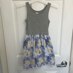 Girls dress from the gap size 8. Flowery bottom